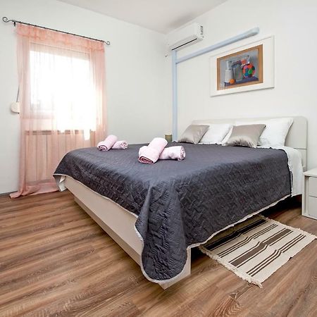 Rooms Mariana Rovinj Exterior foto