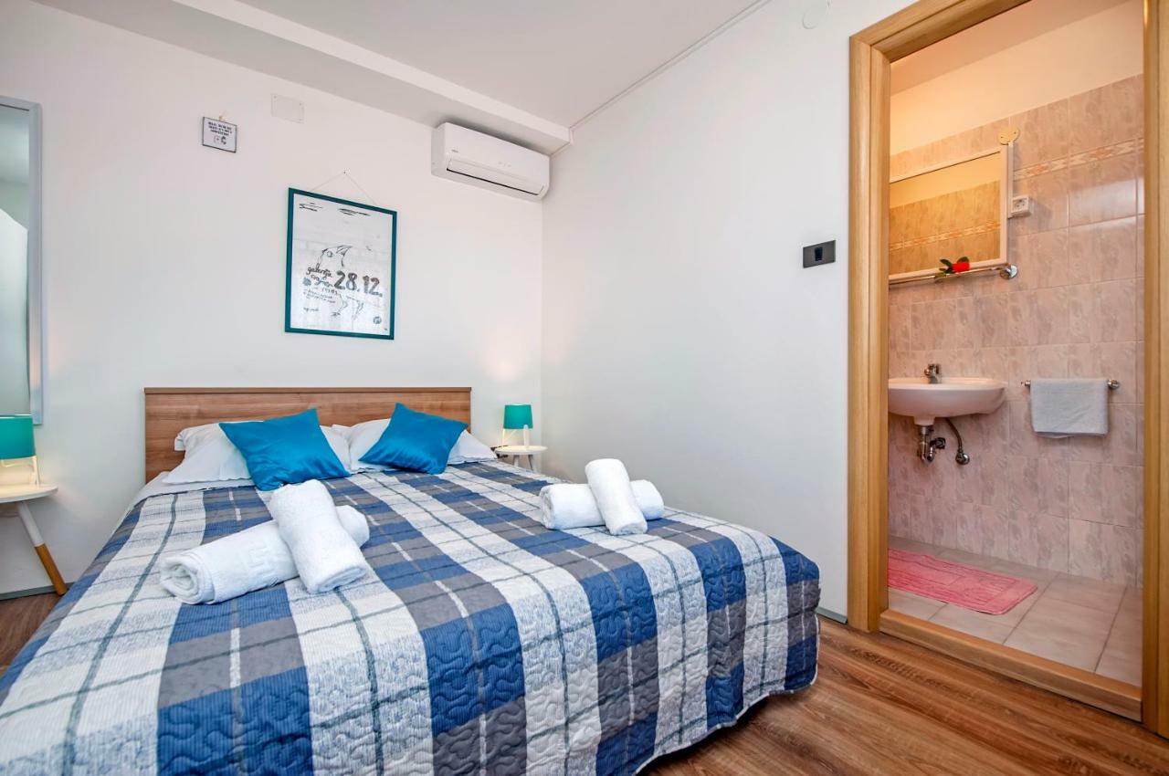 Rooms Mariana Rovinj Exterior foto